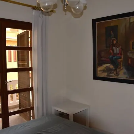Sophia's Home, Unique Interior Design, City Center בית נופש