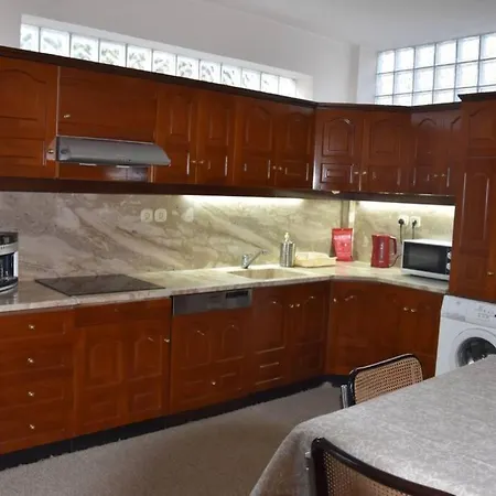 Sophia's Home, Unique Interior Design, City Center בית נופש