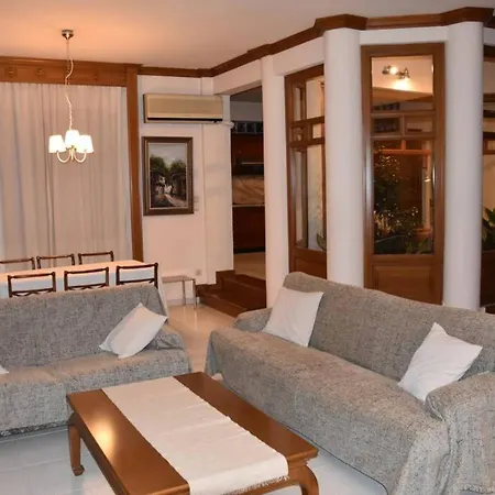 Sophia's Home, Unique Interior Design, City Center בית נופש סרס
