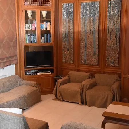 Sophia's Home, Unique Interior Design, City Center * סרס